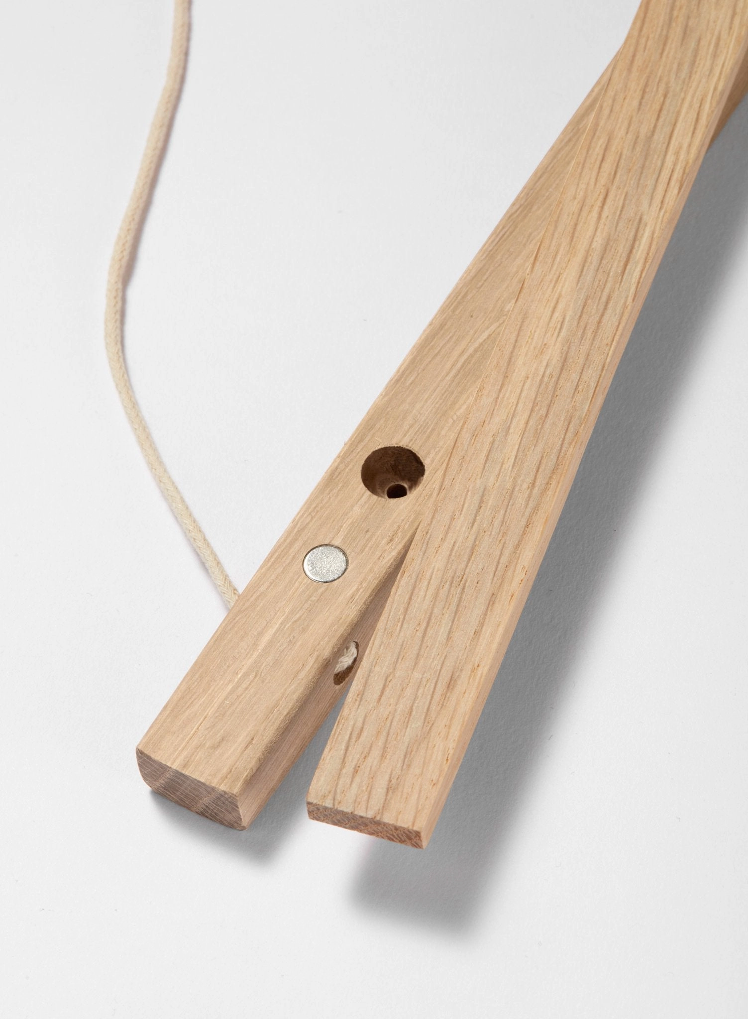 Solid Oak Poster Hanger, 24 in | 61 cm