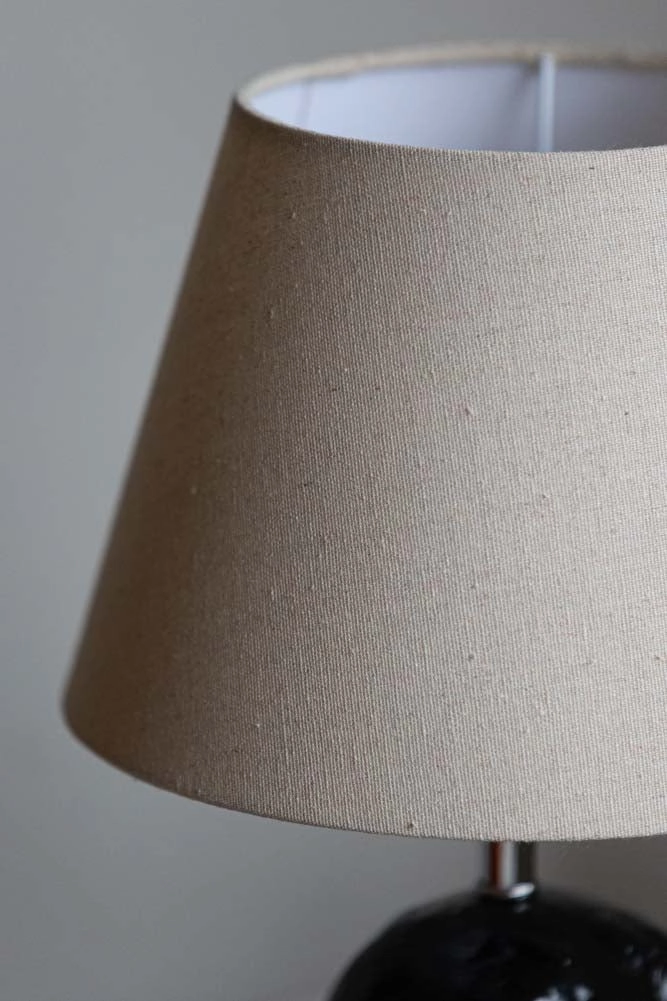 Stanley The Black Seal Table Lamp With Linen Shade