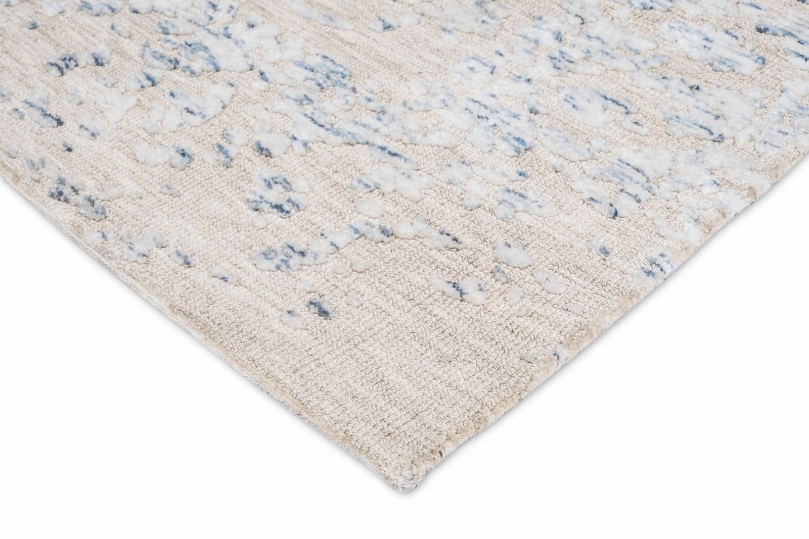 Sylvie Blue and Ivory Floral Transitional Rug *NO RETURNS UNLESS FAULTY