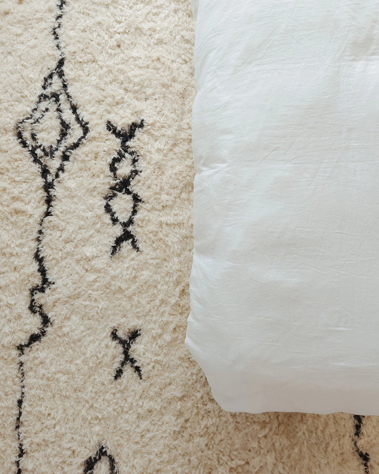 Tabitha Cream & Black Tribal Shag Rug *NO RETURNS UNLESS FAULTY