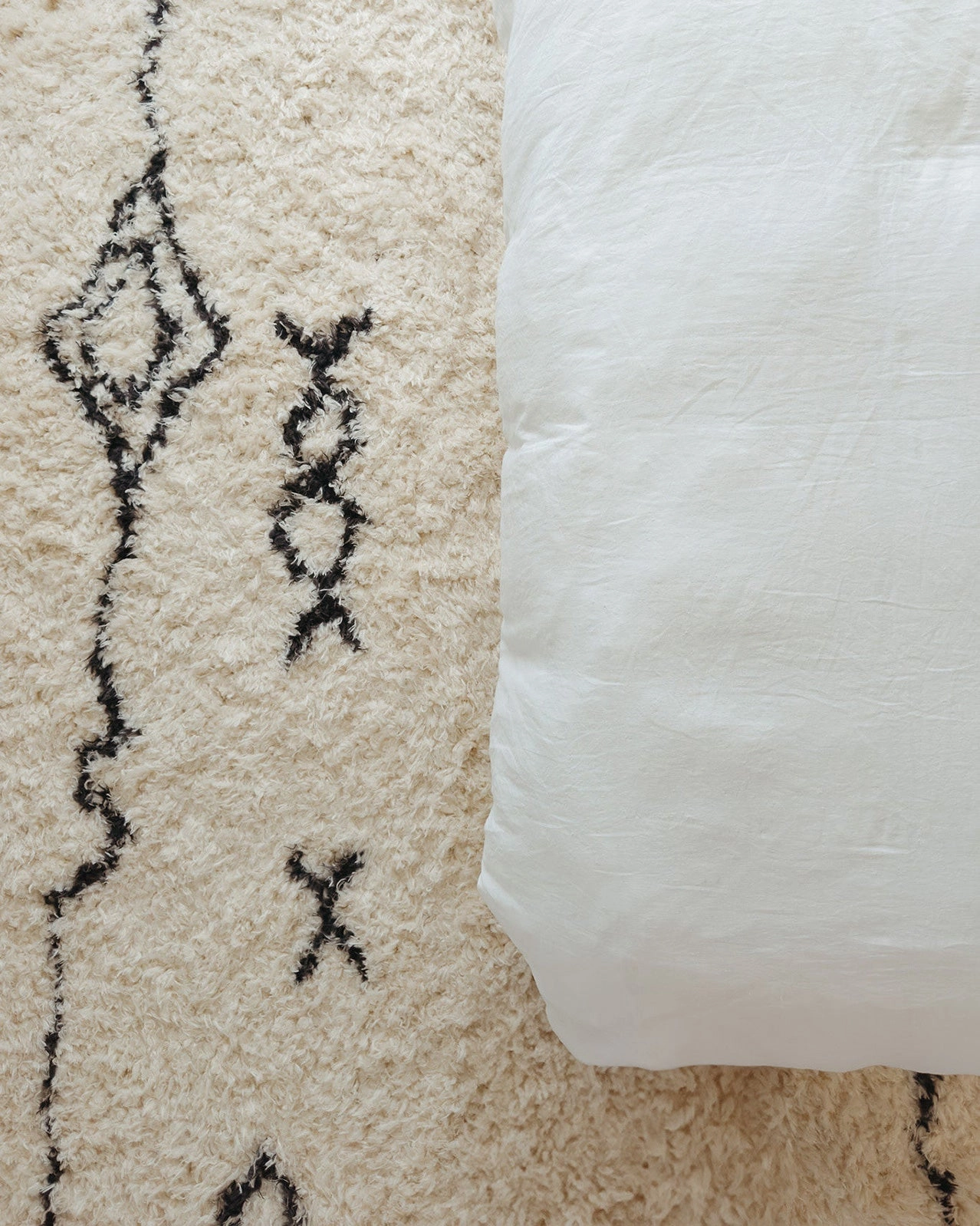 Tabitha Cream & Black Tribal Shag Rug *NO RETURNS UNLESS FAULTY