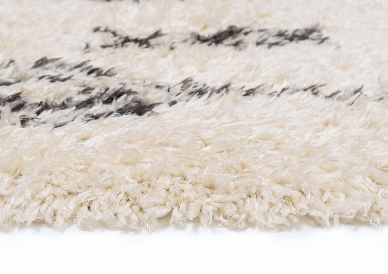 Tabitha Cream & Black Tribal Shag Rug *NO RETURNS UNLESS FAULTY
