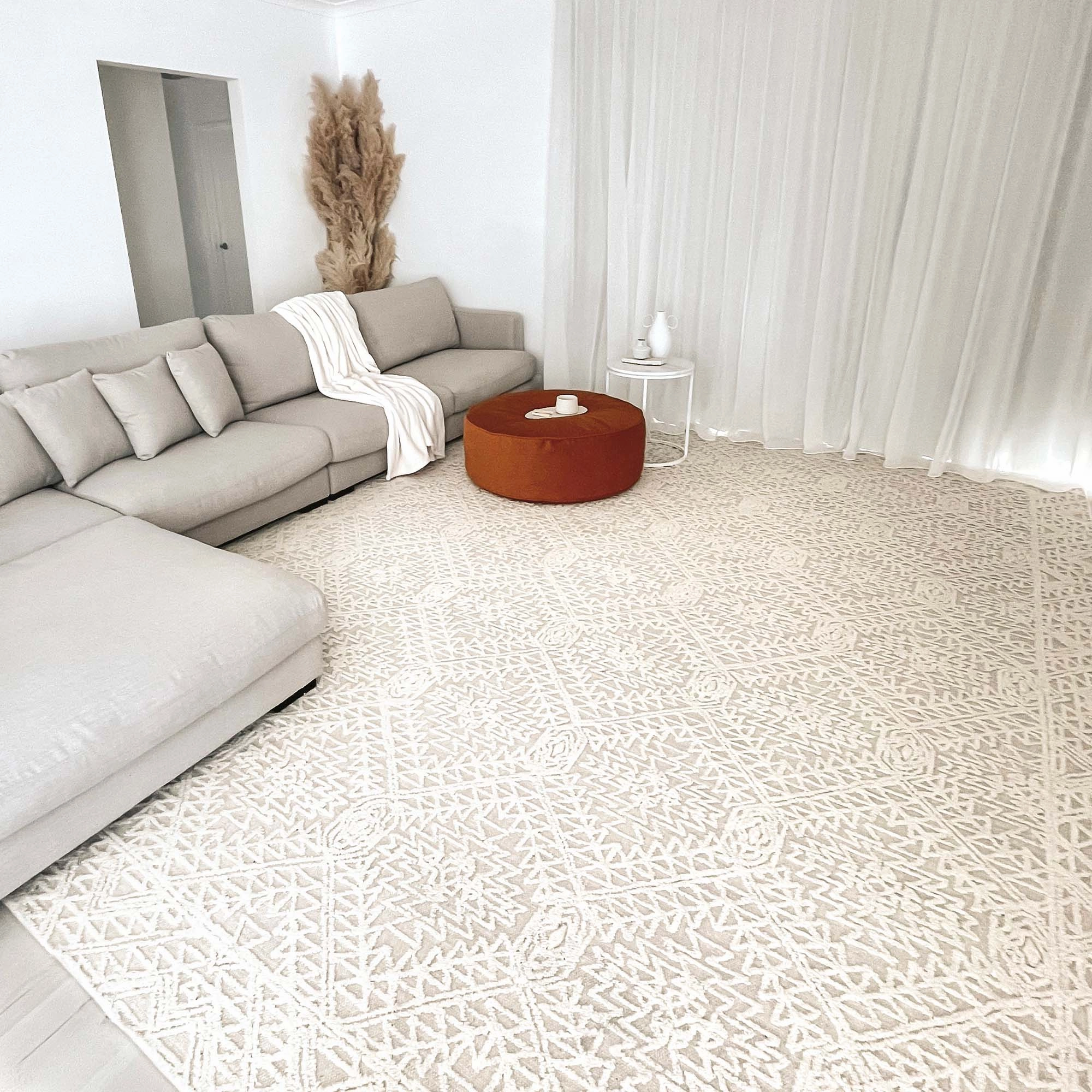 Takalo Beige and Ivory Textured Tribal Rug *NO RETURNS UNLESS FAULTY