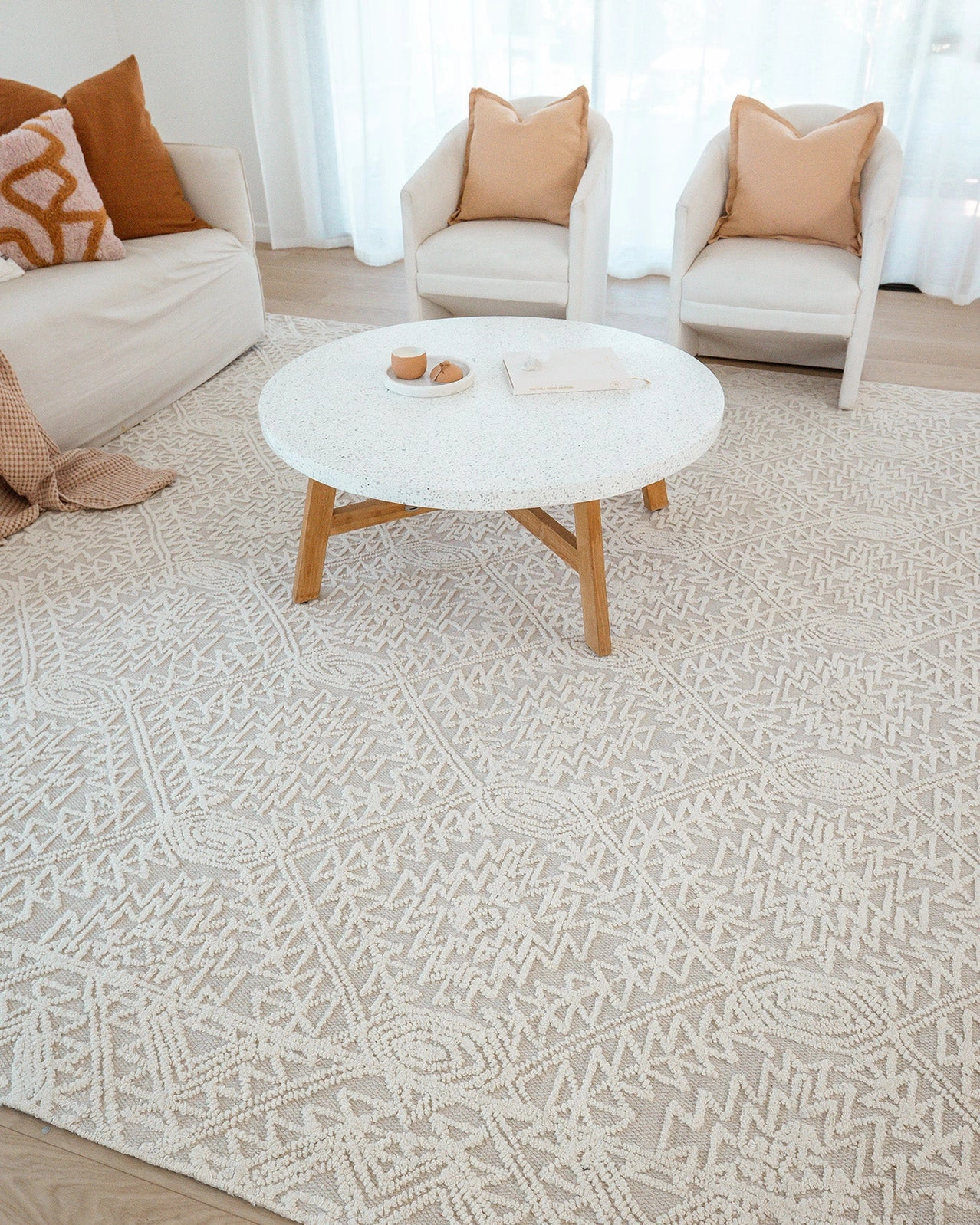 Takalo Beige and Ivory Textured Tribal Rug *NO RETURNS UNLESS FAULTY