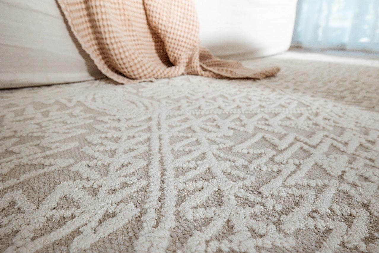 Takalo Beige and Ivory Textured Tribal Rug *NO RETURNS UNLESS FAULTY