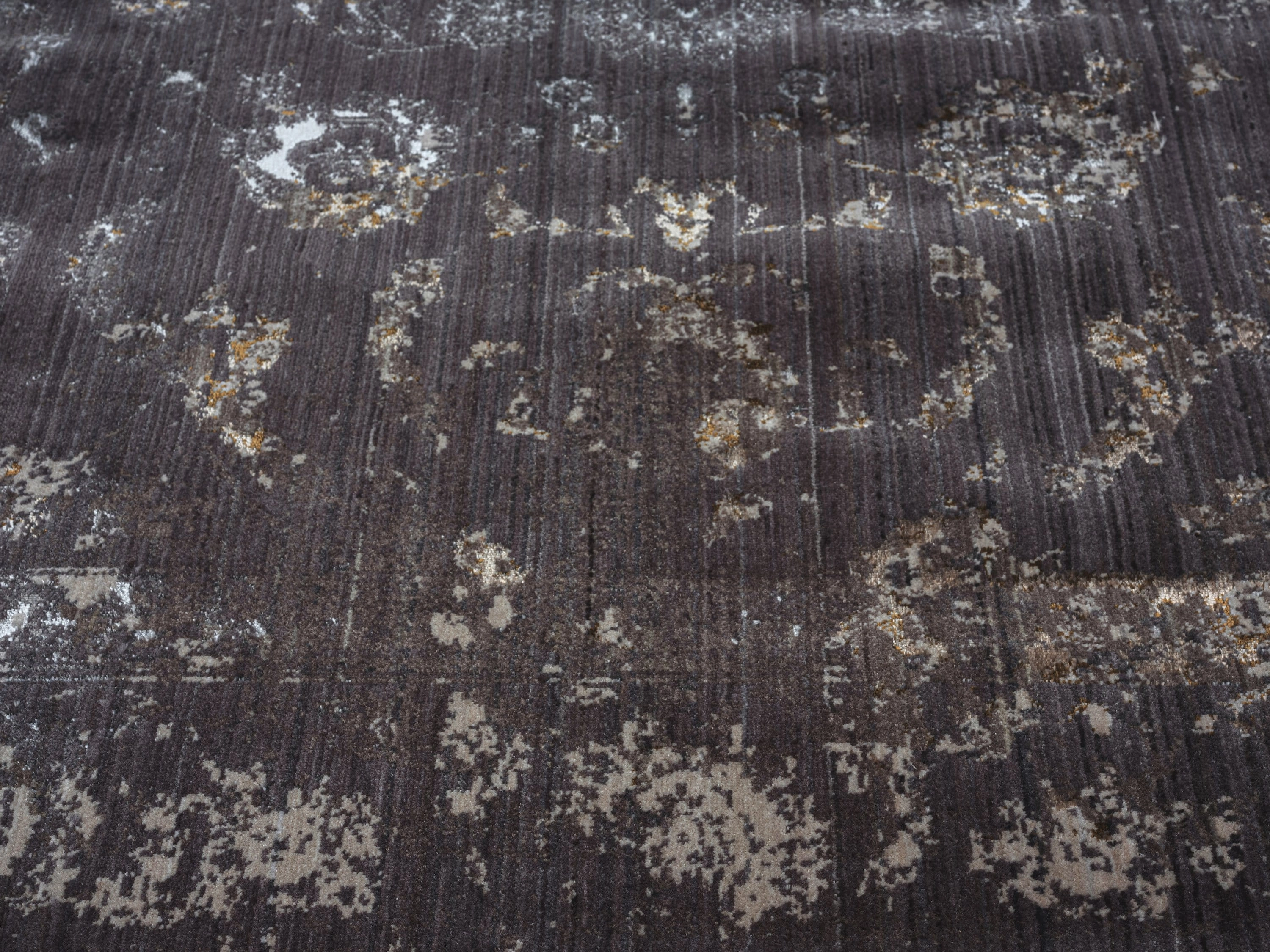 Tamara Dark Grey And Cream Floral Transitional Rug *NO RETURNS UNLESS FAULTY