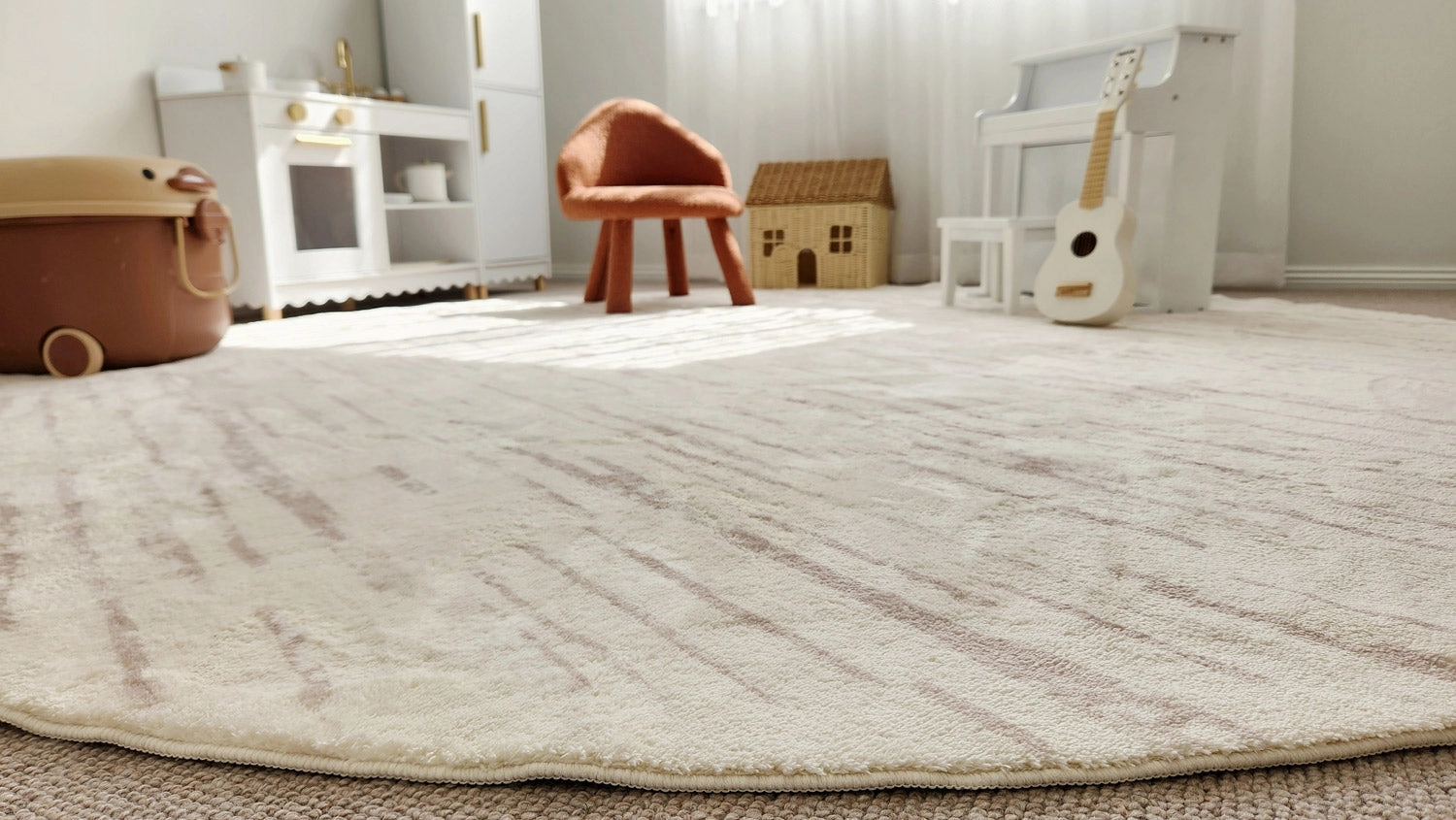 Tandara Grey and Cream Abstract Pattern Washable Round Rug