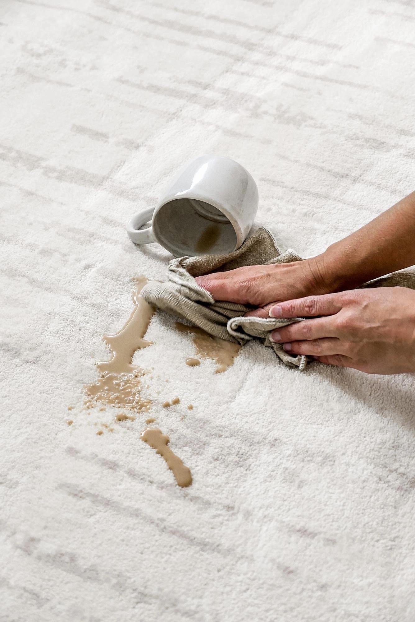 Tandara Grey and Cream Abstract Pattern Washable Rug