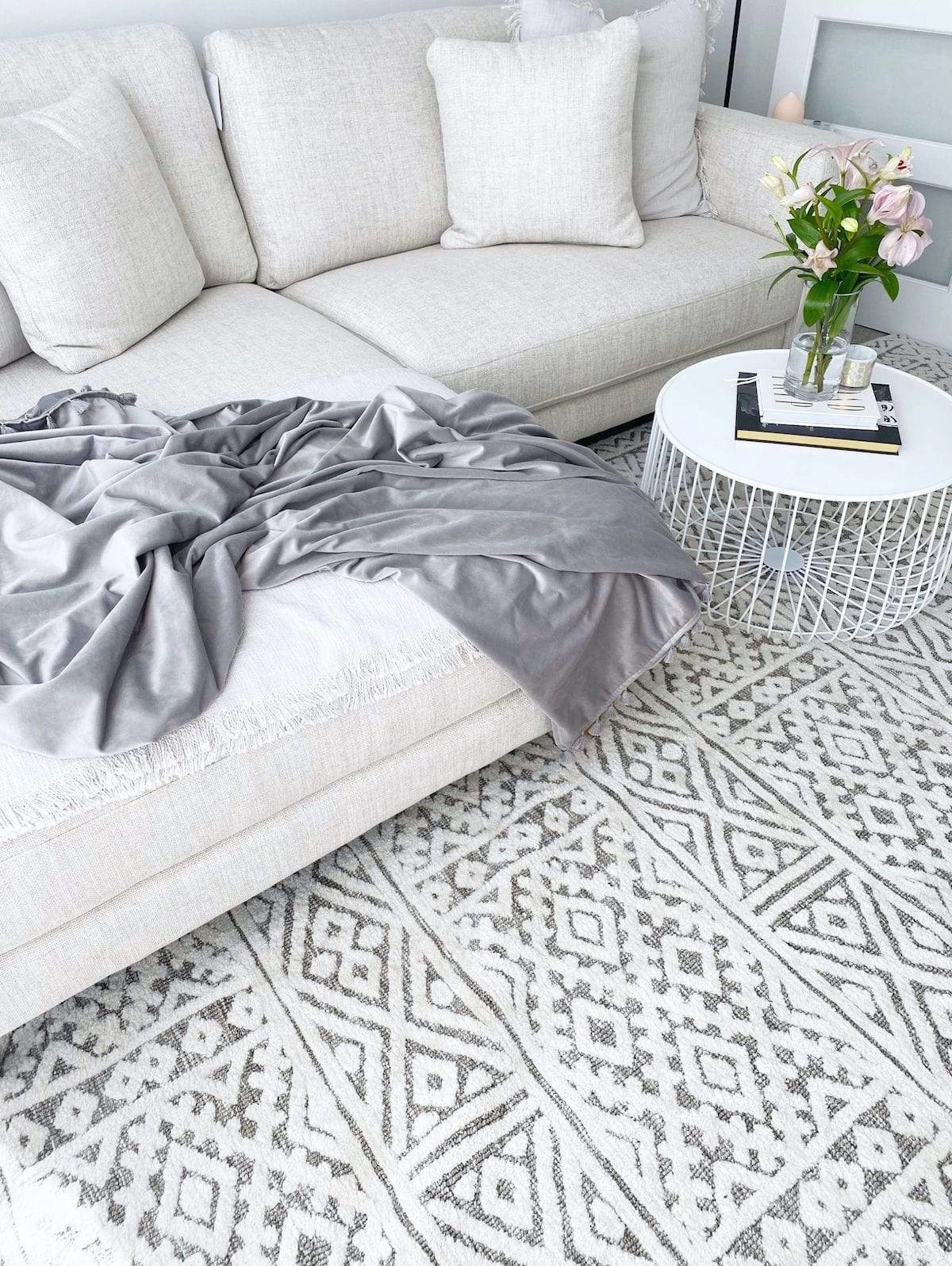 Tatiana Ivory and Grey Textured Tribal Rug