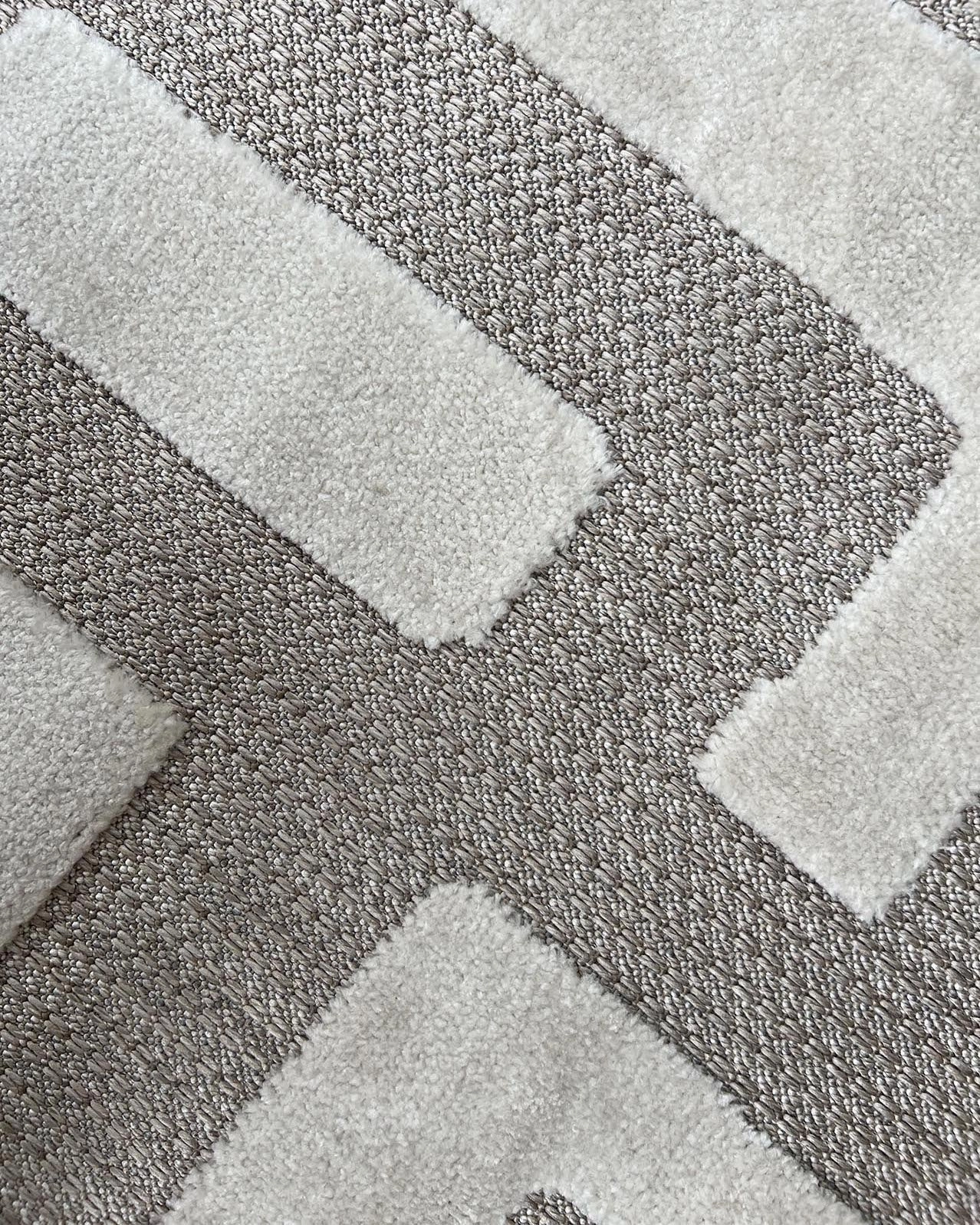 Tilly Beige and Ivory Tribal Indoor Outdoor Rug *NO RETURNS UNLESS FAULTY