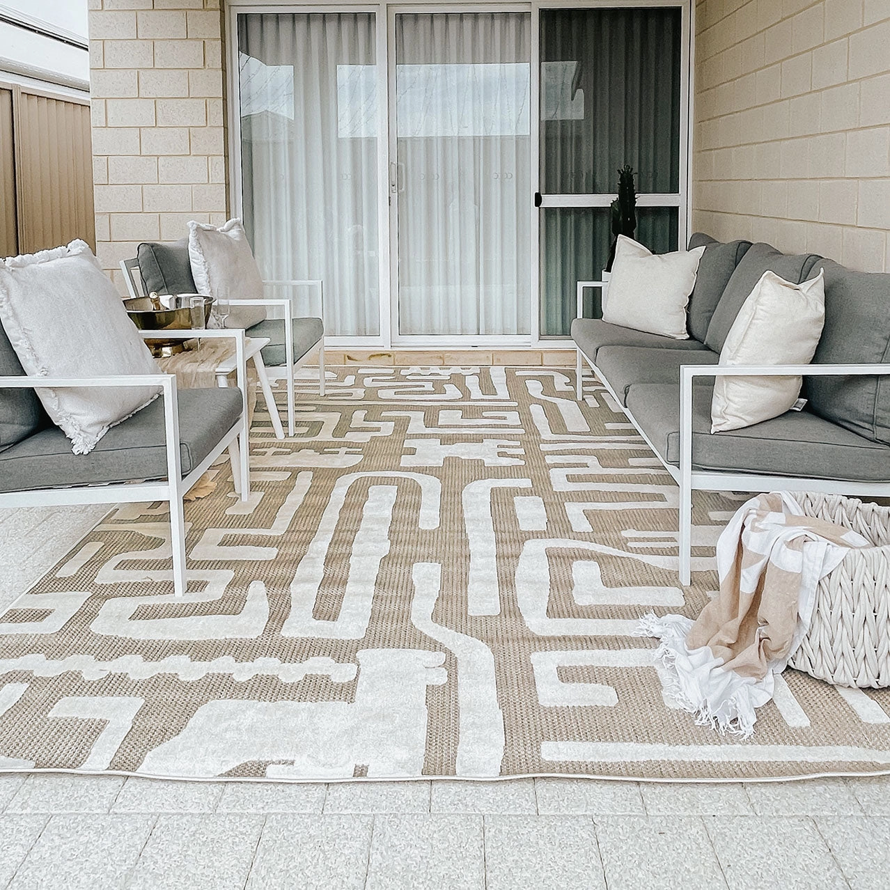 Tilly Beige and Ivory Tribal Indoor Outdoor Rug *NO RETURNS UNLESS FAULTY