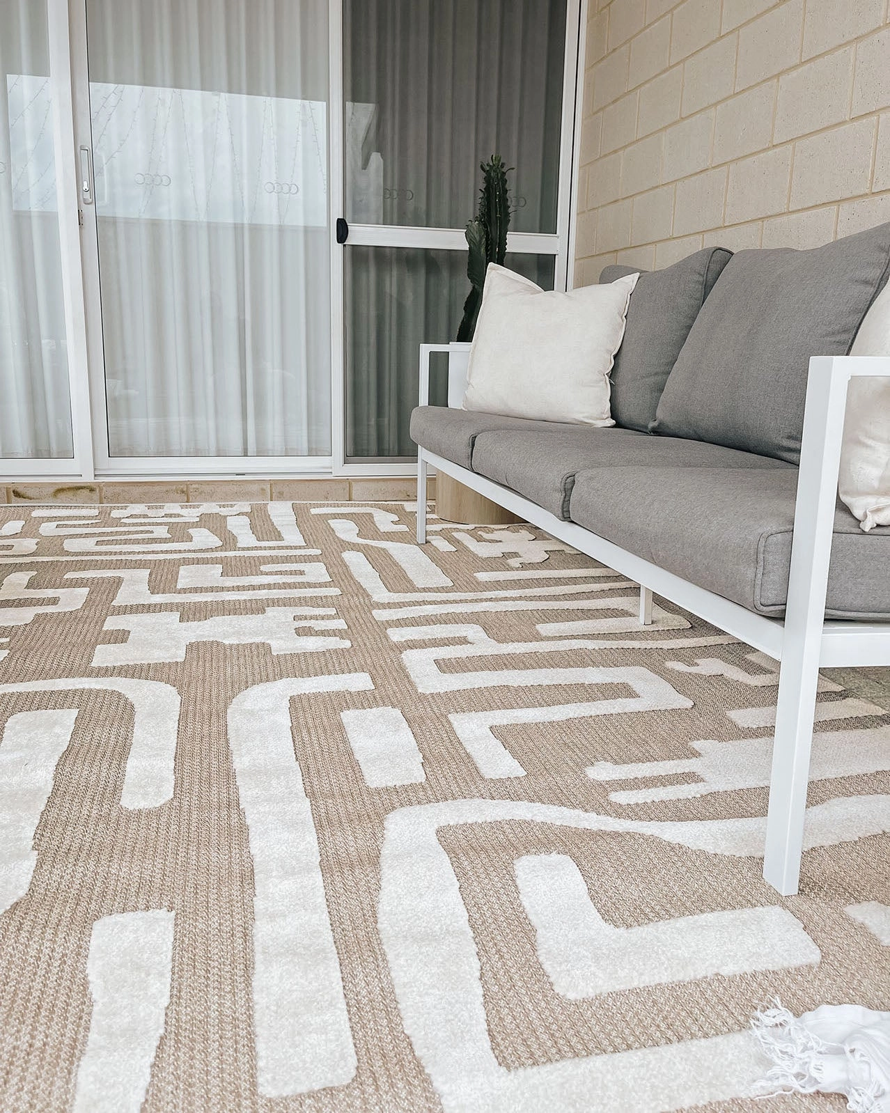 Tilly Beige and Ivory Tribal Indoor Outdoor Rug *NO RETURNS UNLESS FAULTY