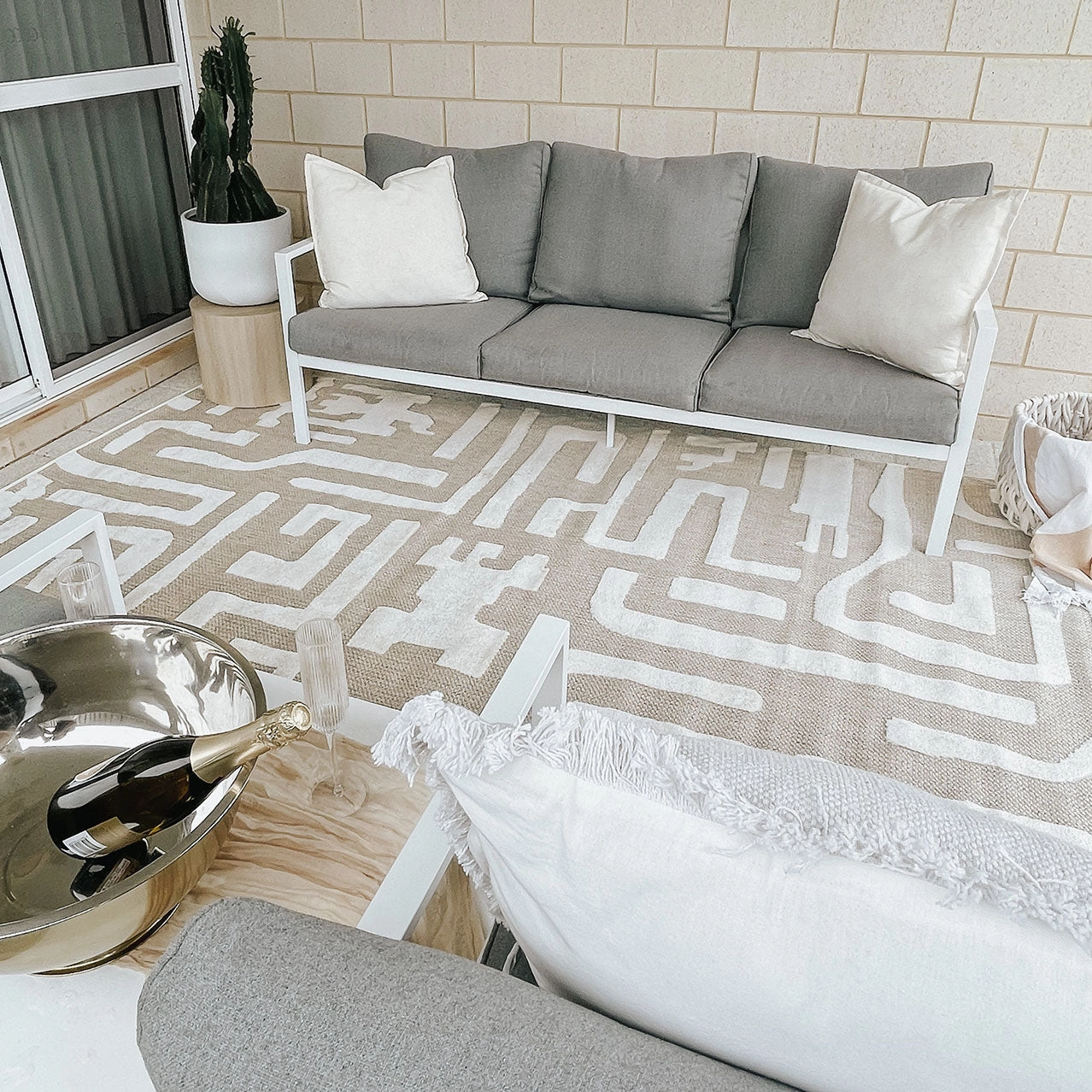 Tilly Beige and Ivory Tribal Indoor Outdoor Rug *NO RETURNS UNLESS FAULTY