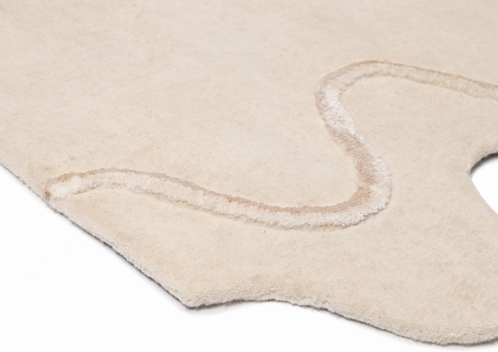Tippy Cream Scalloped Handmade Wool Rug