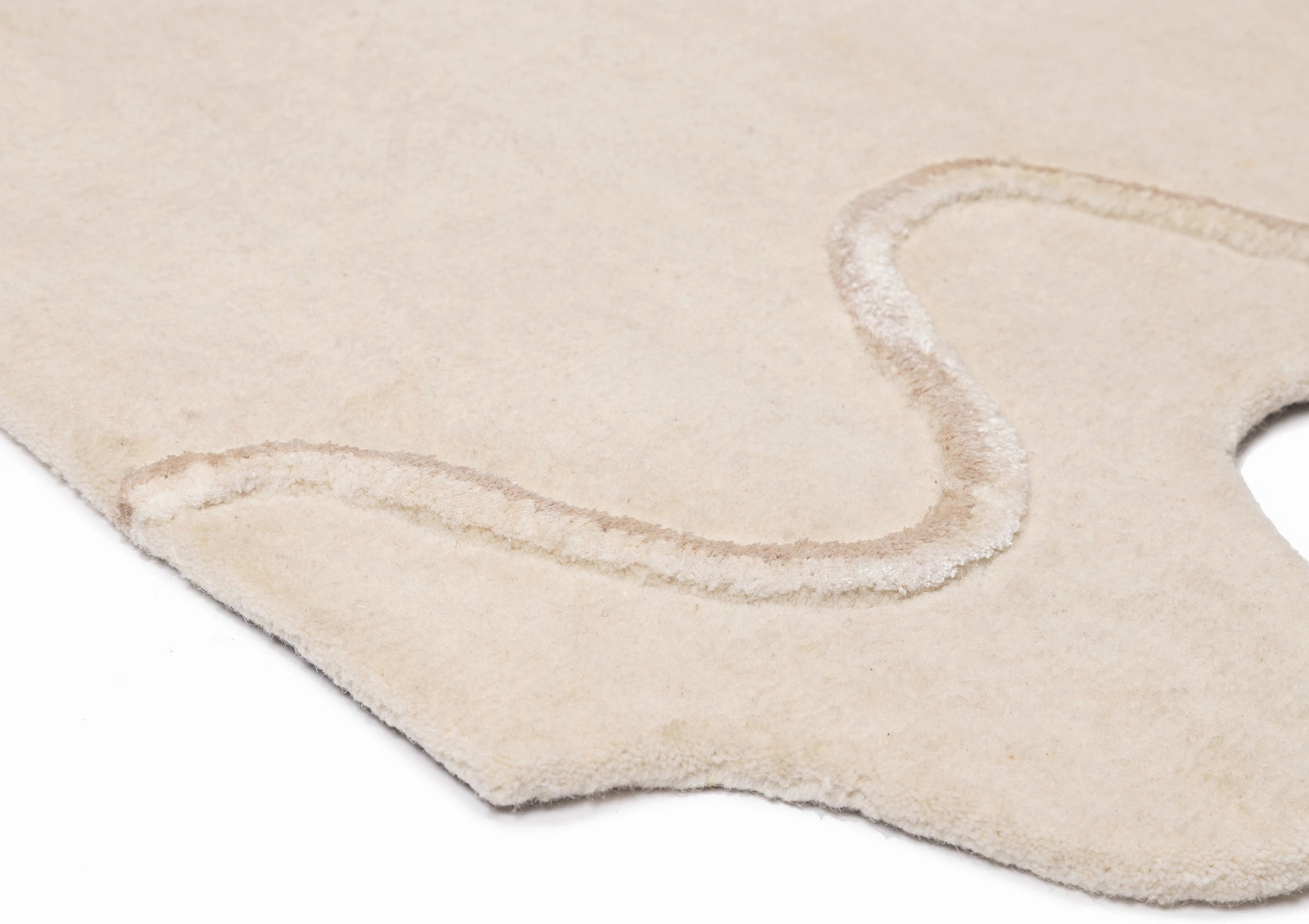 Tippy Cream Scalloped Handmade Wool Rug