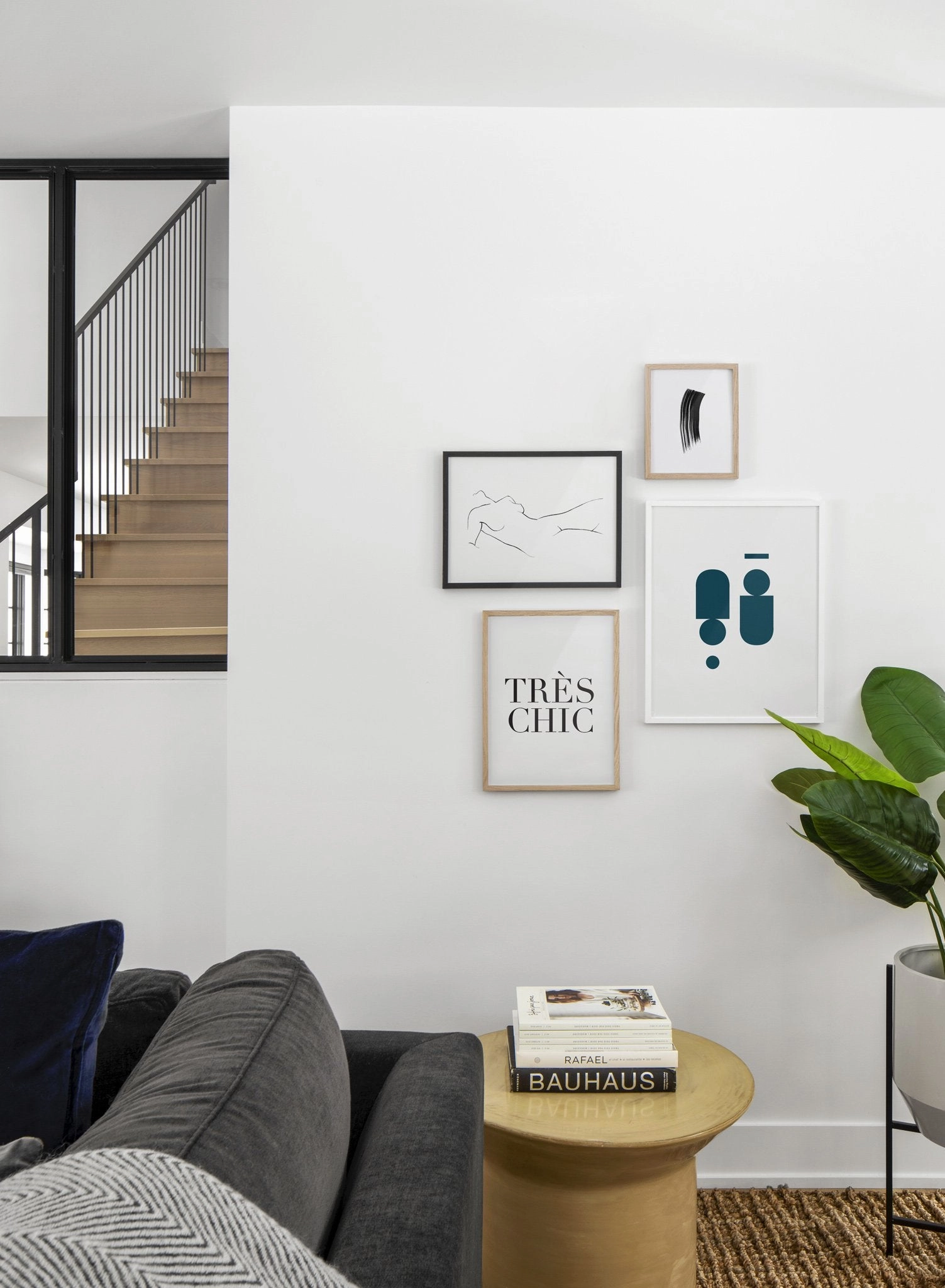 Trs Chic, Poster