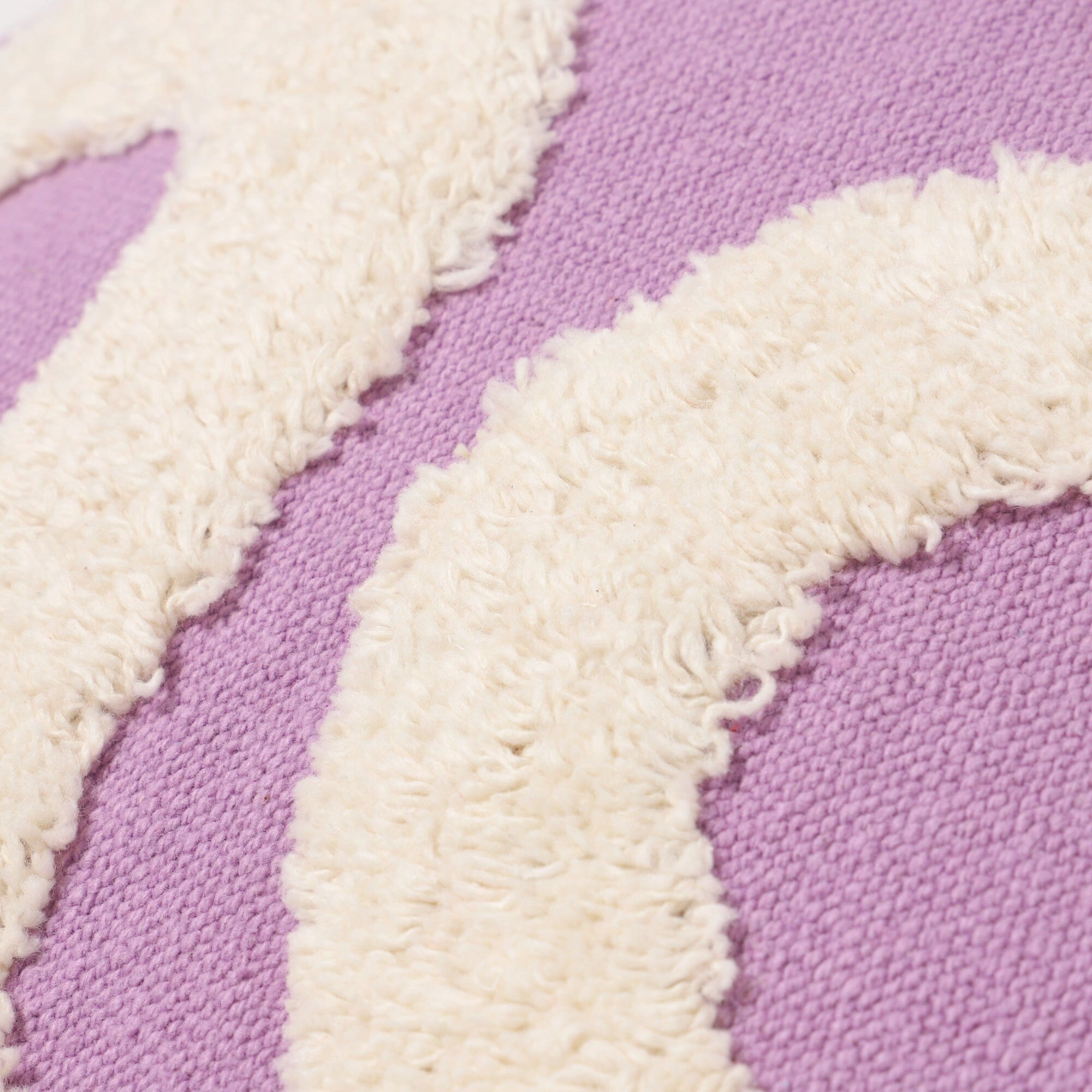Tuft Drawing Cushion Cover 450 X 450 Purple