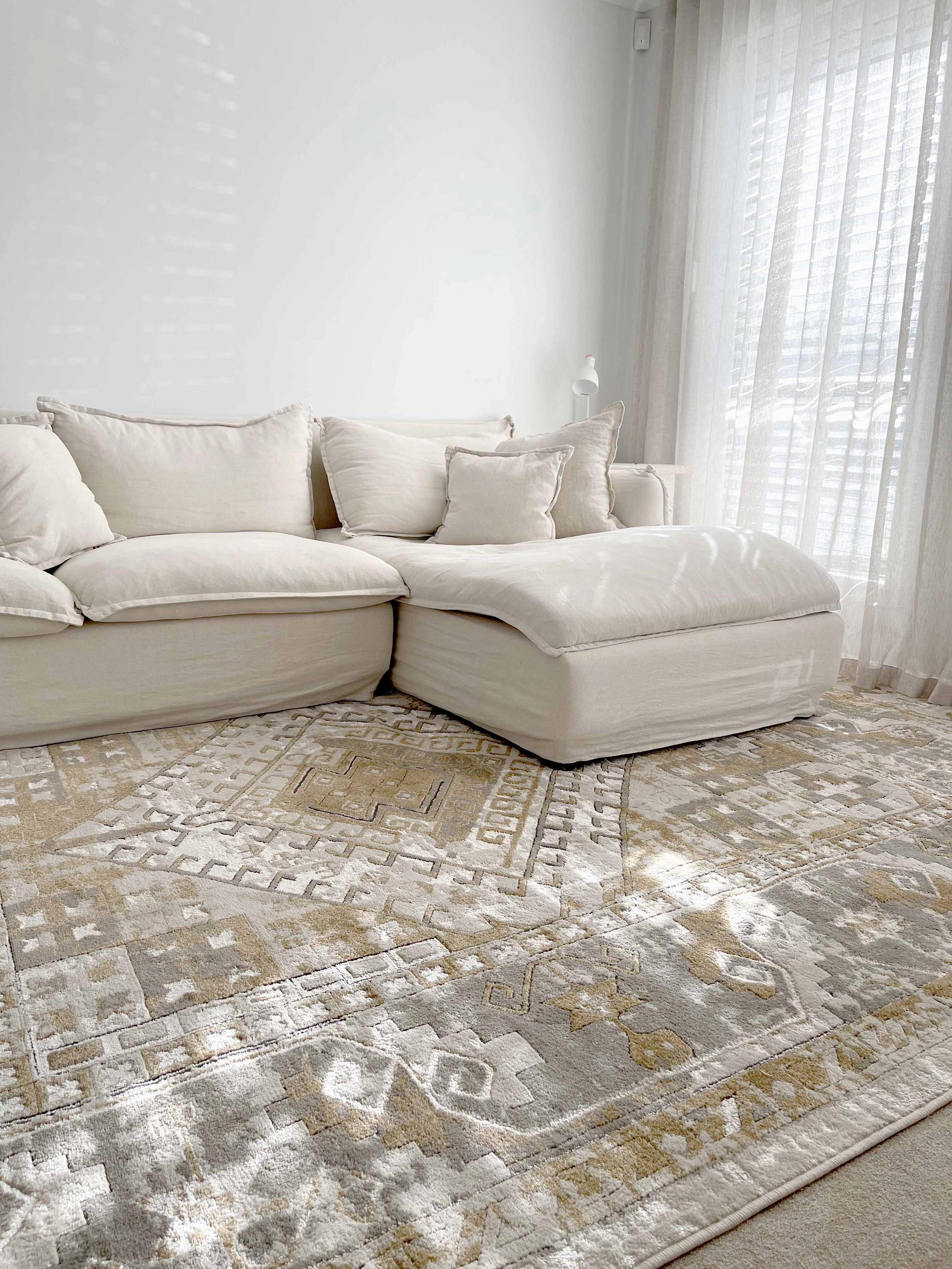 Tupelo Beige And Grey Tribal Medallion Rug