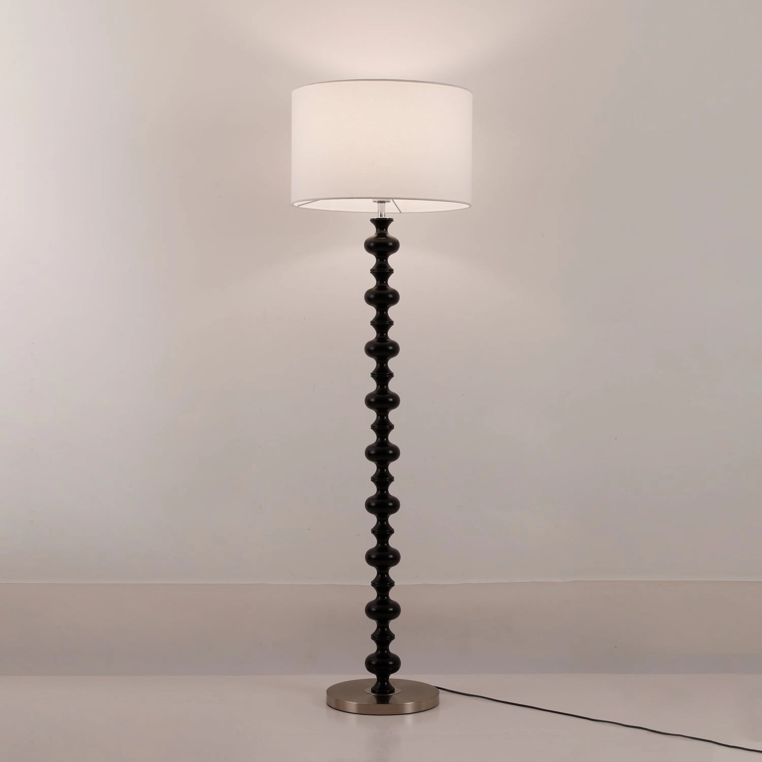 Vera Floor Lamp
