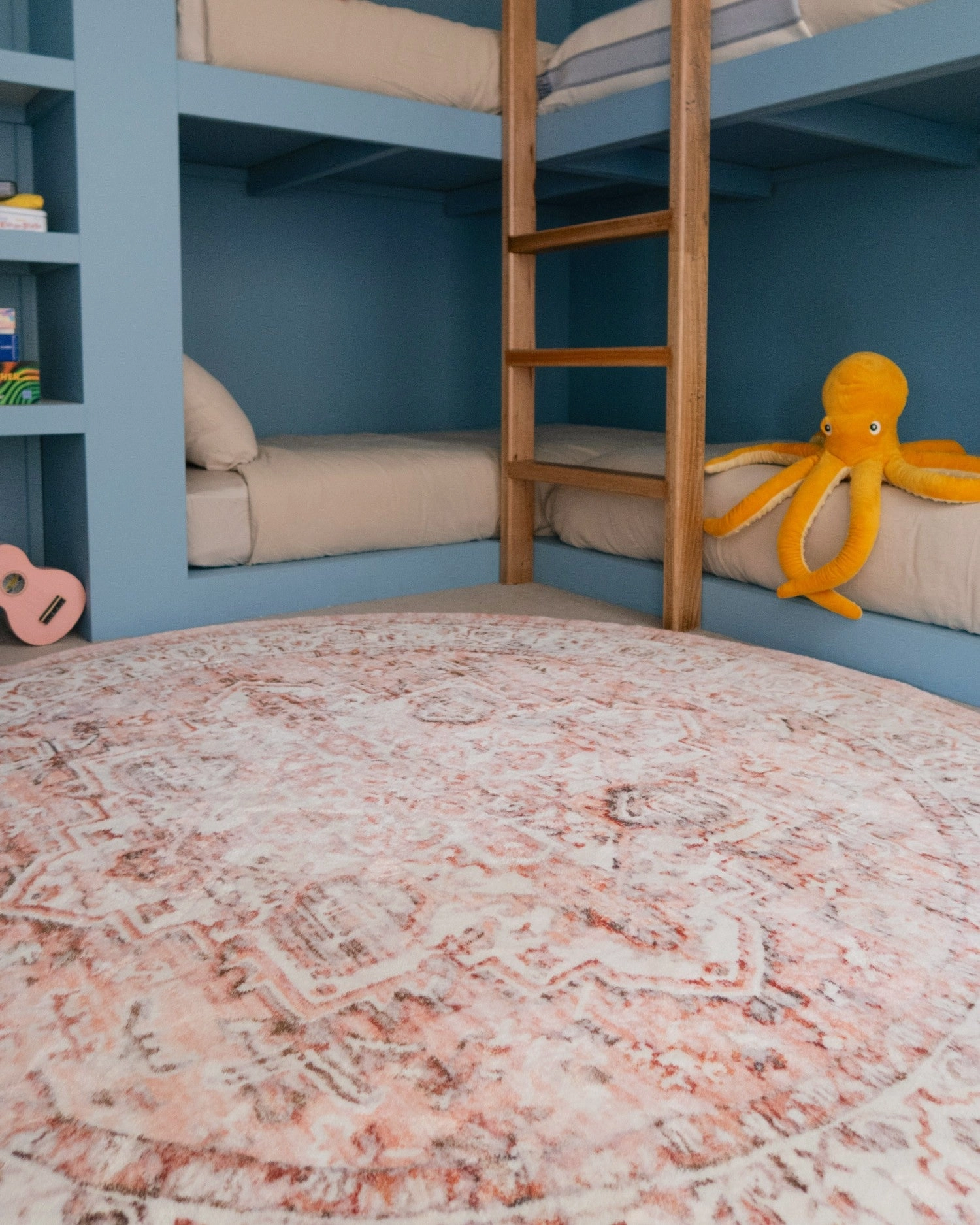 Veronique Peach and Brown Distressed Washable Round Rug