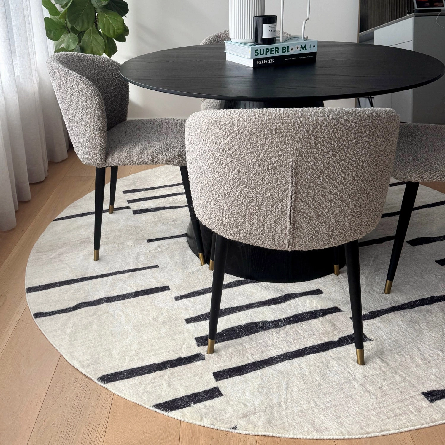 Vesper Black and Ivory Tribal Washable Round Rug