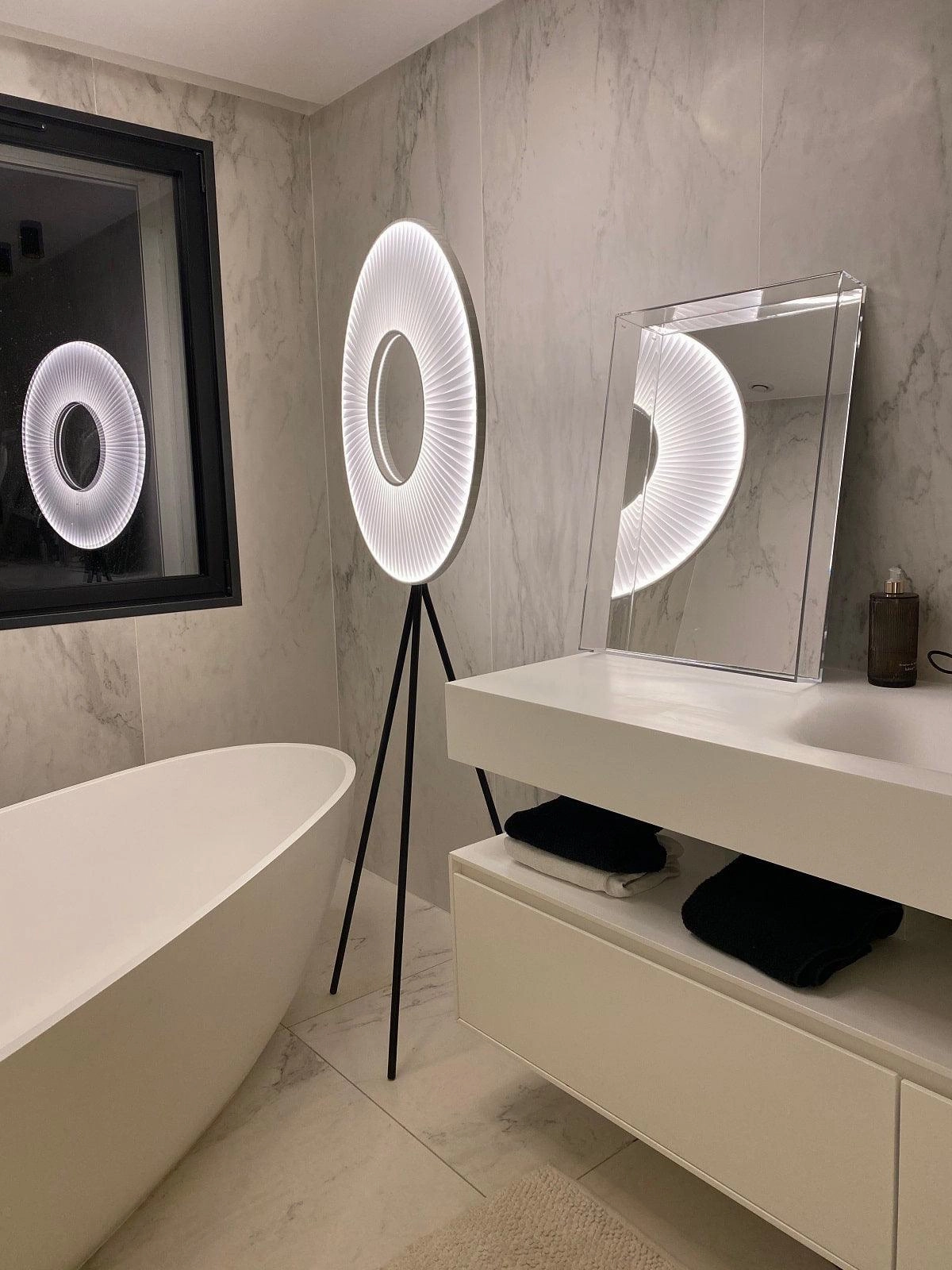 Vespera Floor Lamp