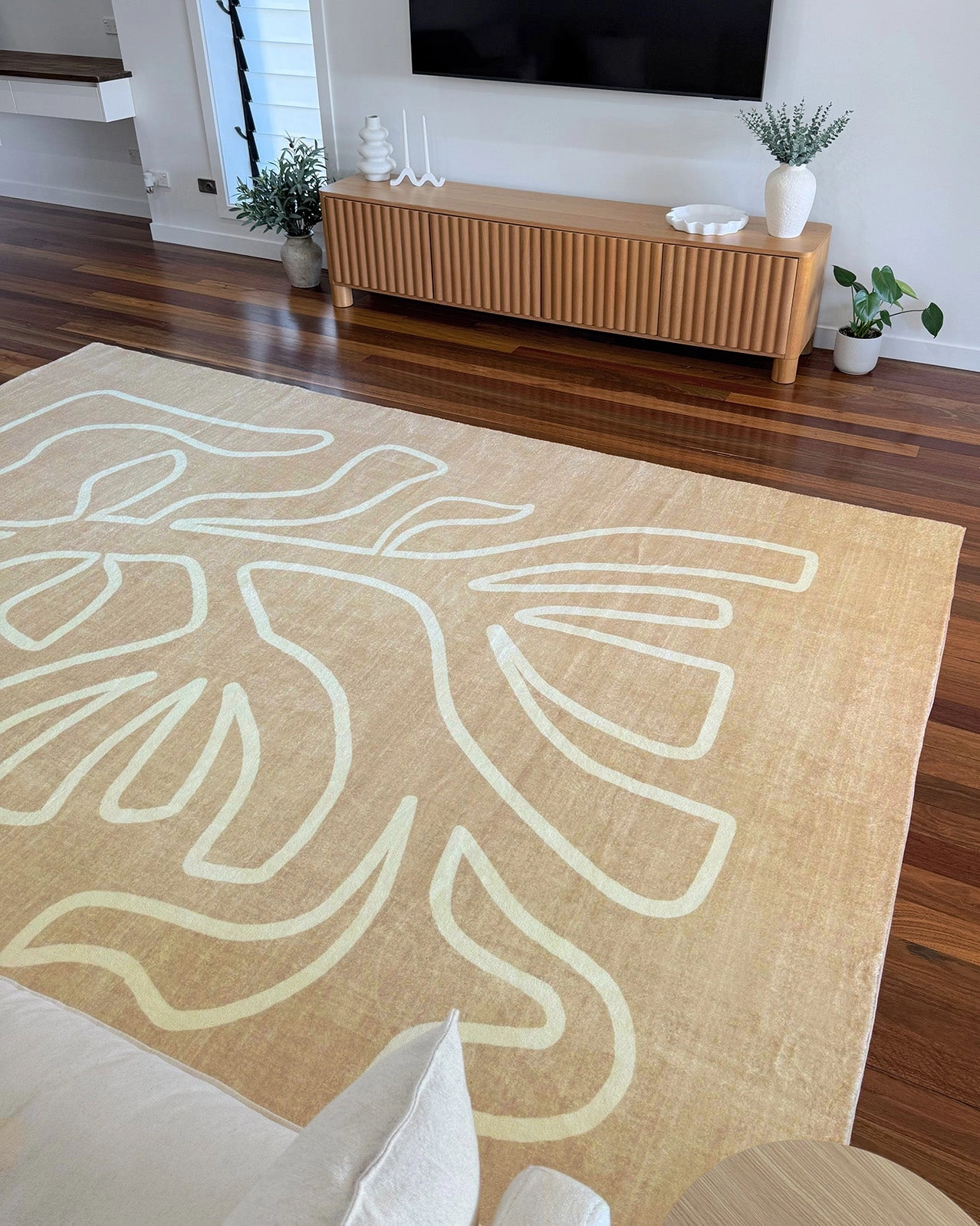 Virra Beige Hand Drawn Washable Rug