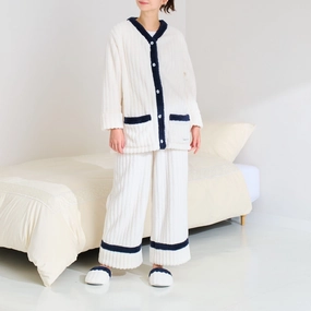 Warm Fleece Pajamas For Women Whitebedding sets ,throw blankets 