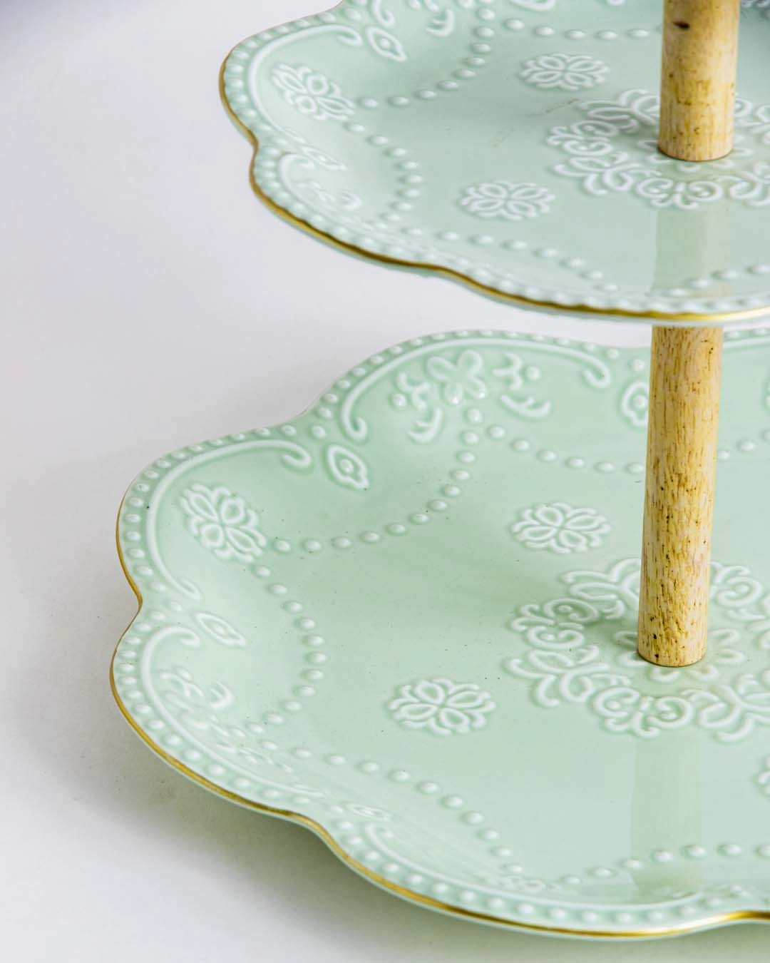 Wavy Edge Embossed 2 Tire Cake Stand - Green