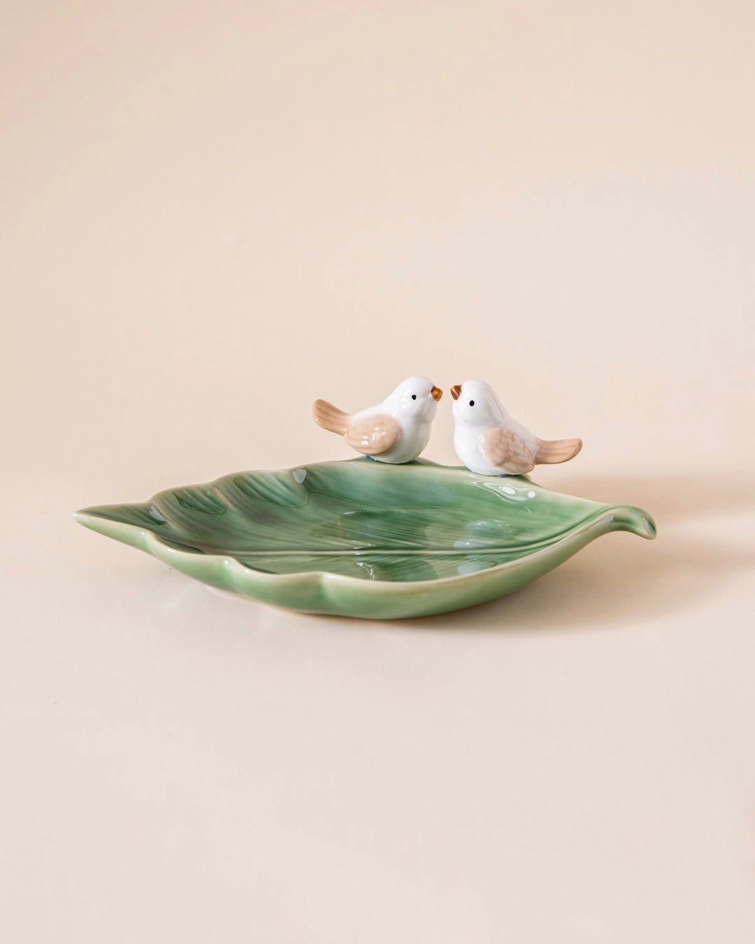 Whispering Lovebirds Leaf Ring Dish - Green