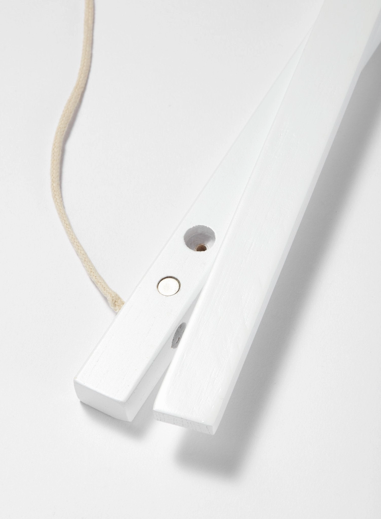 White Oak Poster Hanger, 12 in | 31 cm