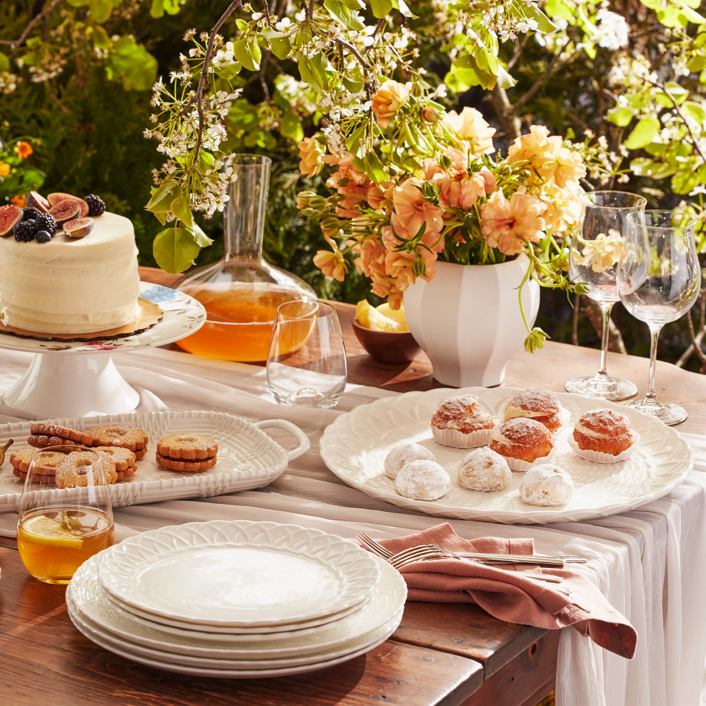 Wicker Creek Accent Plates - Set of 4