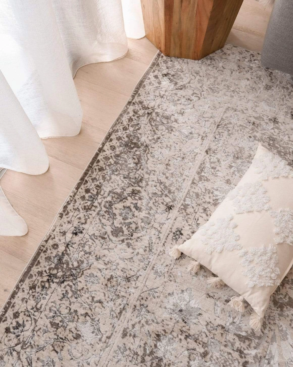 Winona Cream Brown And Silver Grey Traditional Floral Rug *NO RETURNS UNLESS FAULTY