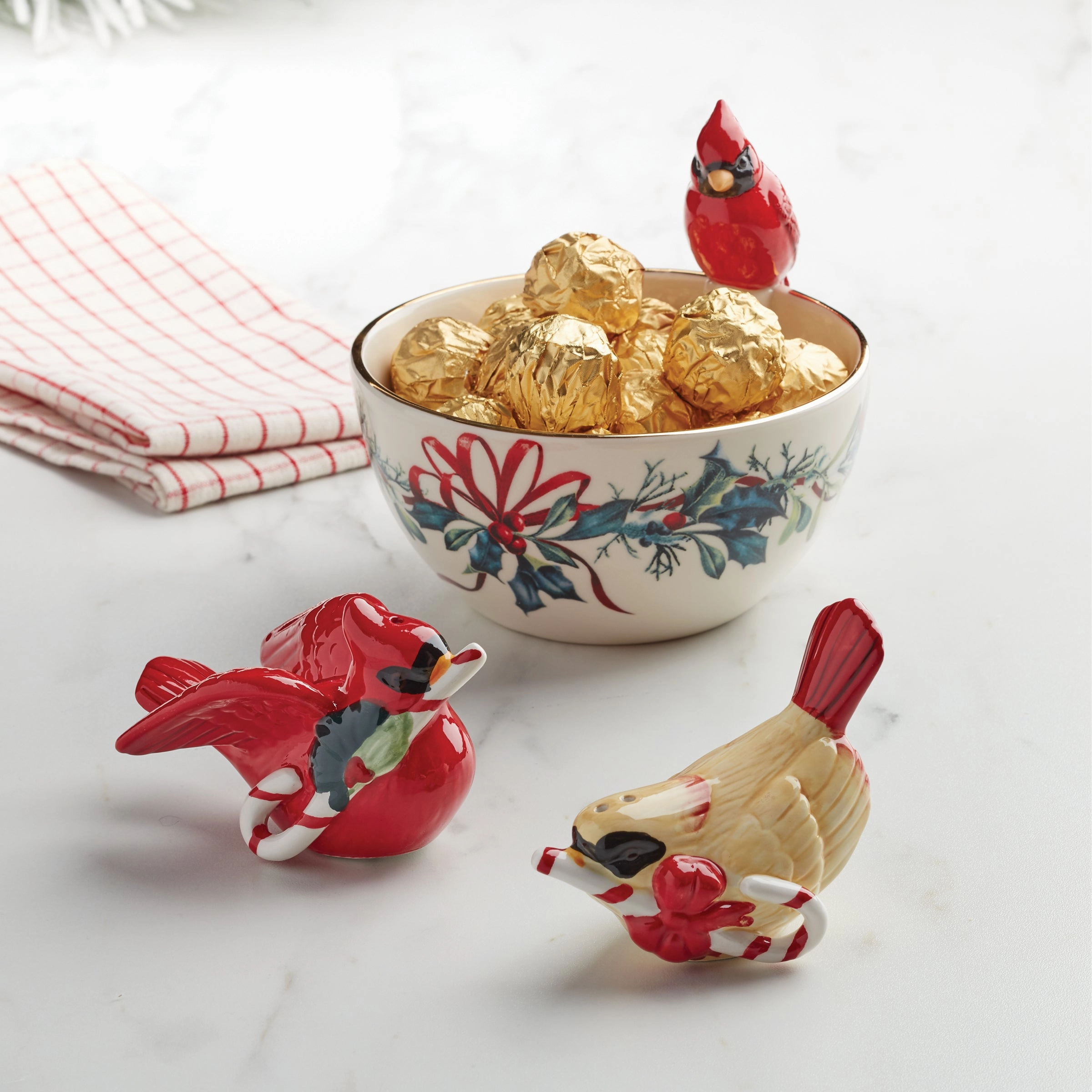 Winter Greetings Salt & Pepper Set