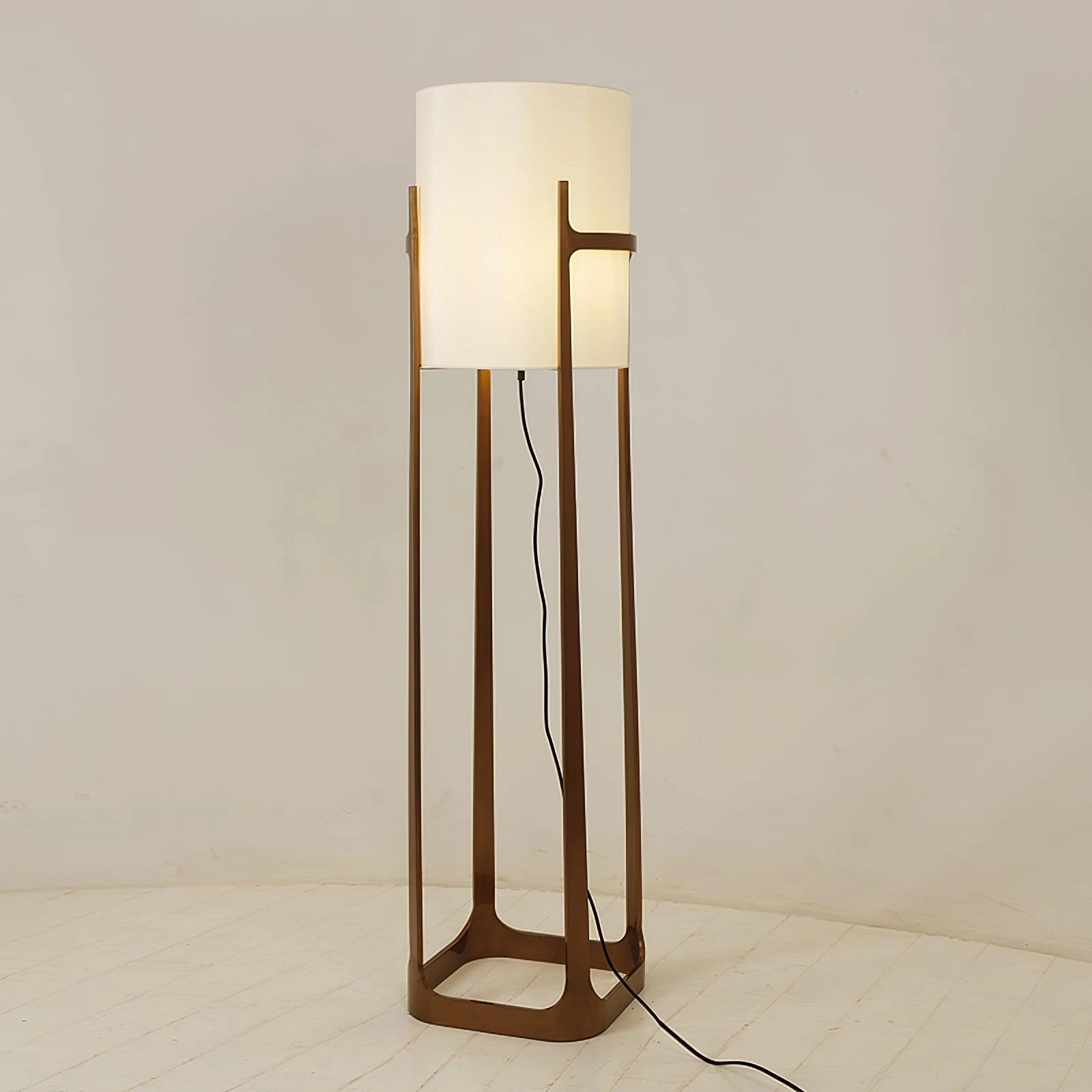 X L 04 Floor Lamp