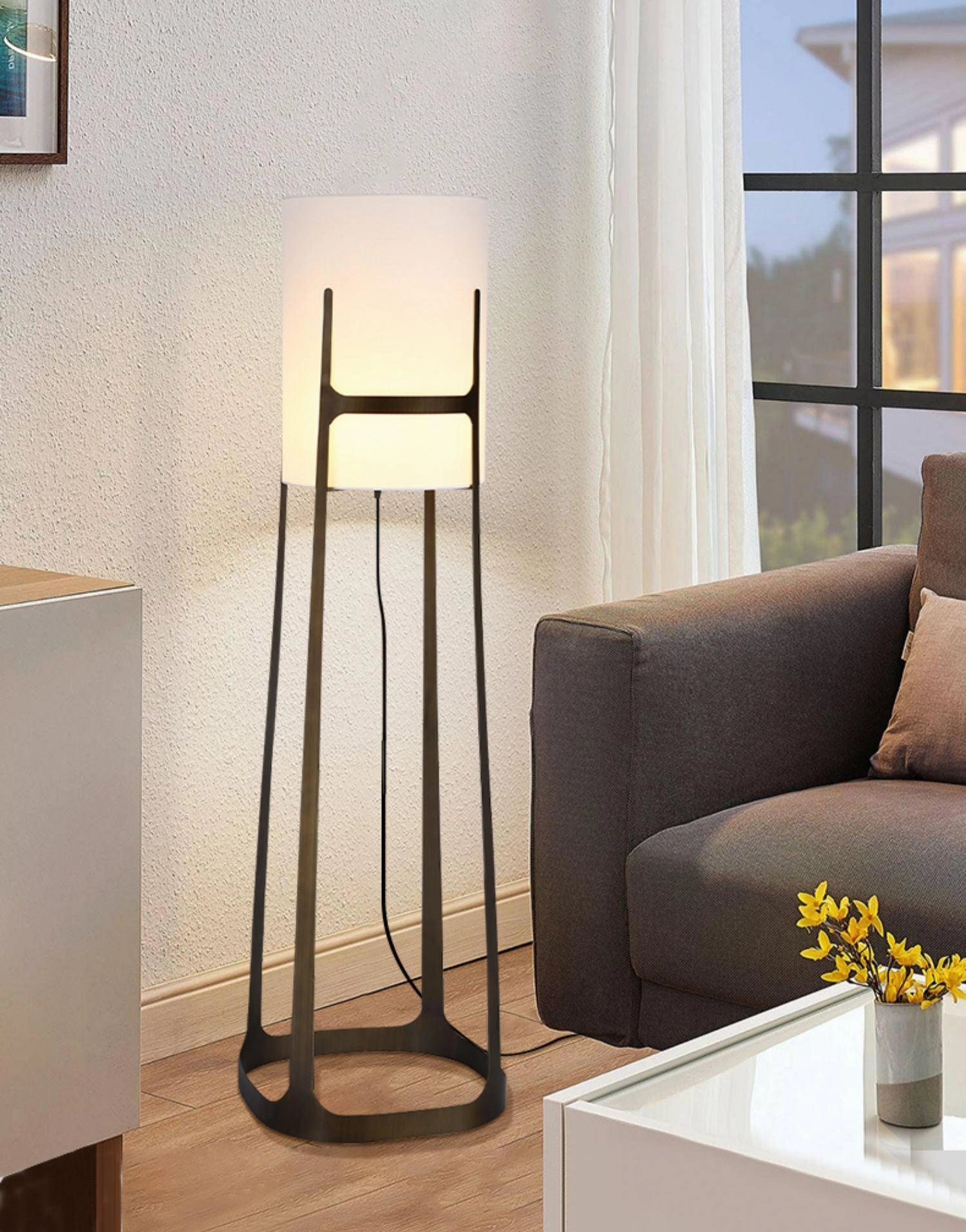 X L 04 Floor Lamp