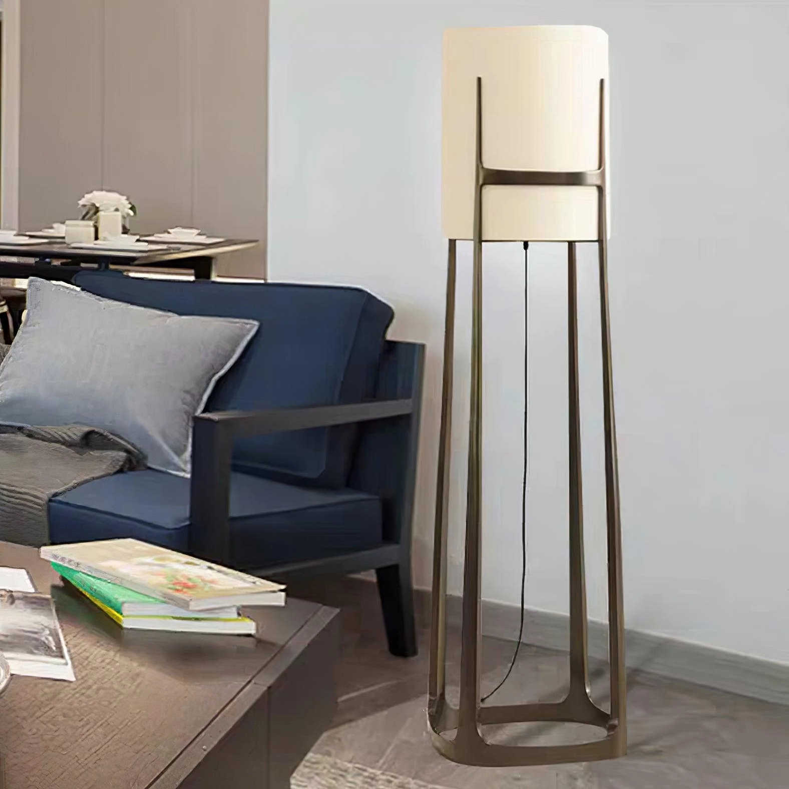 X L 04 Floor Lamp