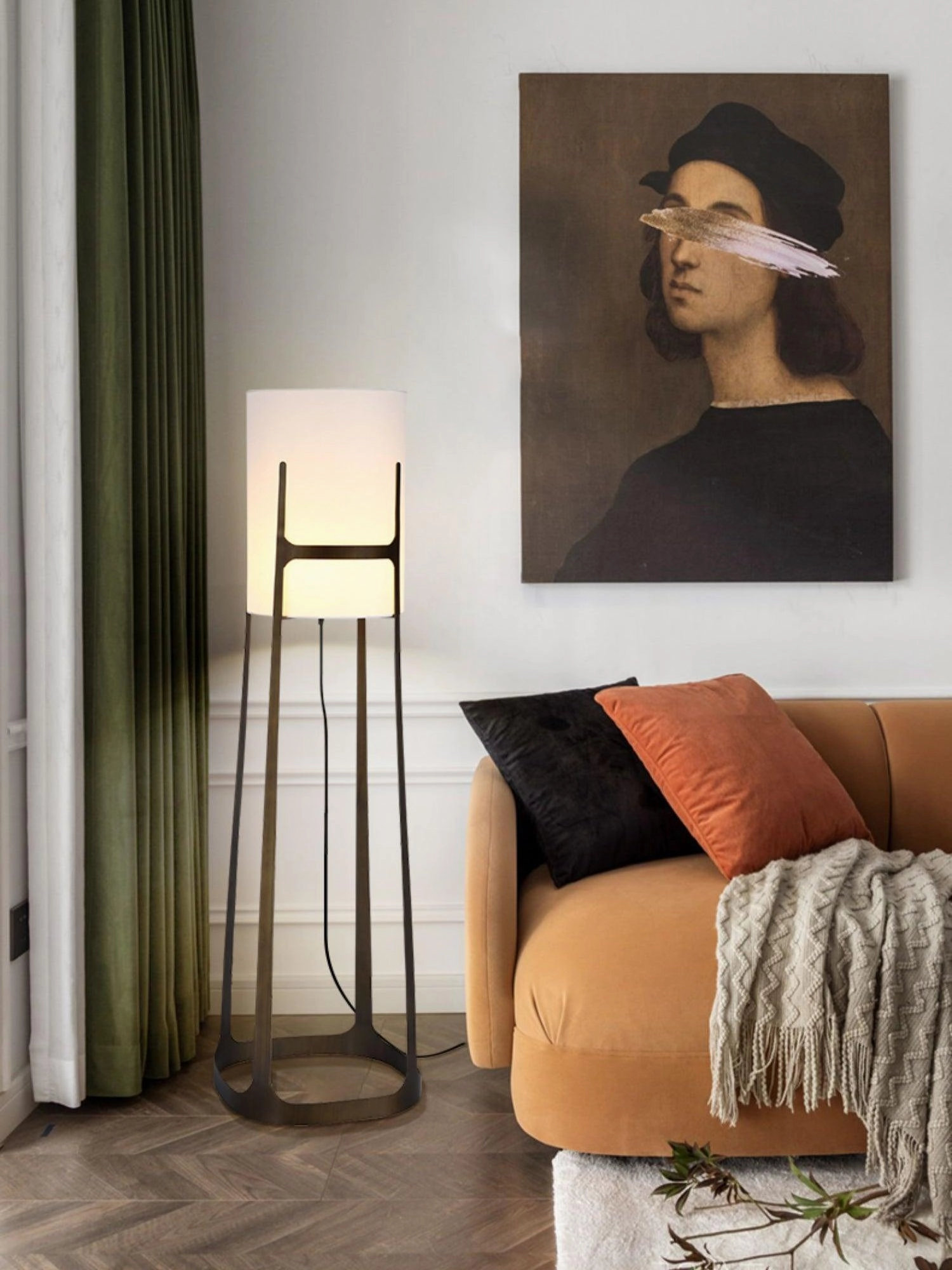 X L 04 Floor Lamp