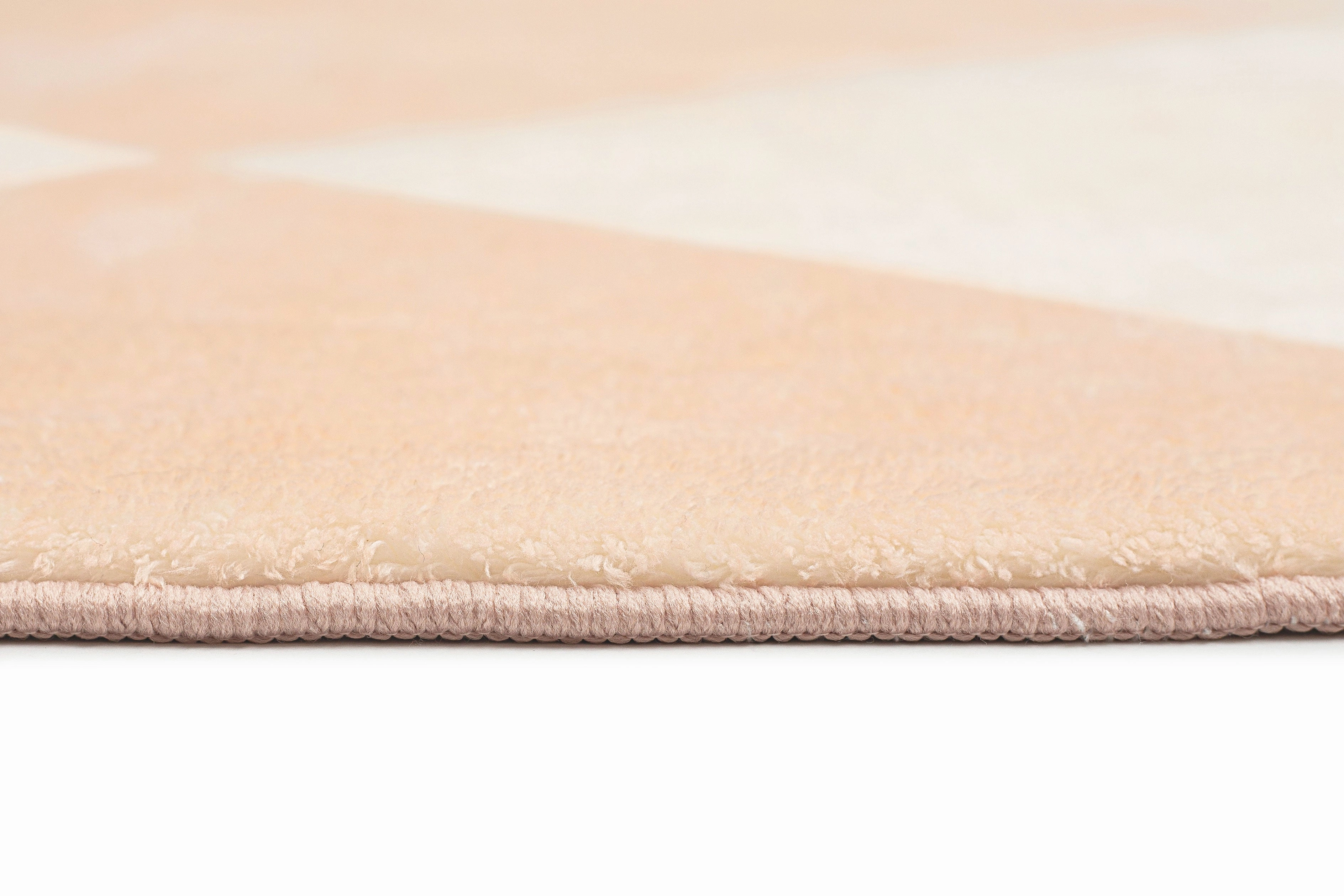 Yumi Peach Cream Checkered Washable Rug
