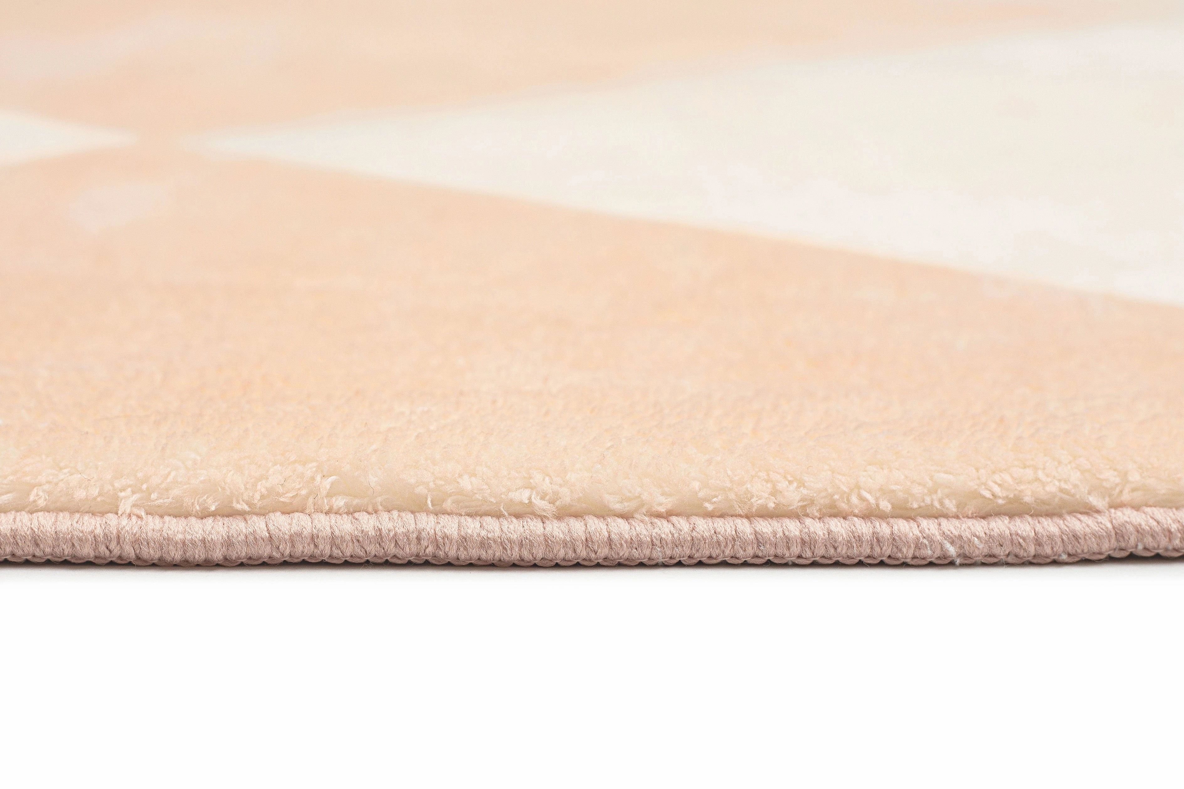 Yumi Peach Cream Checkered Washable Rug