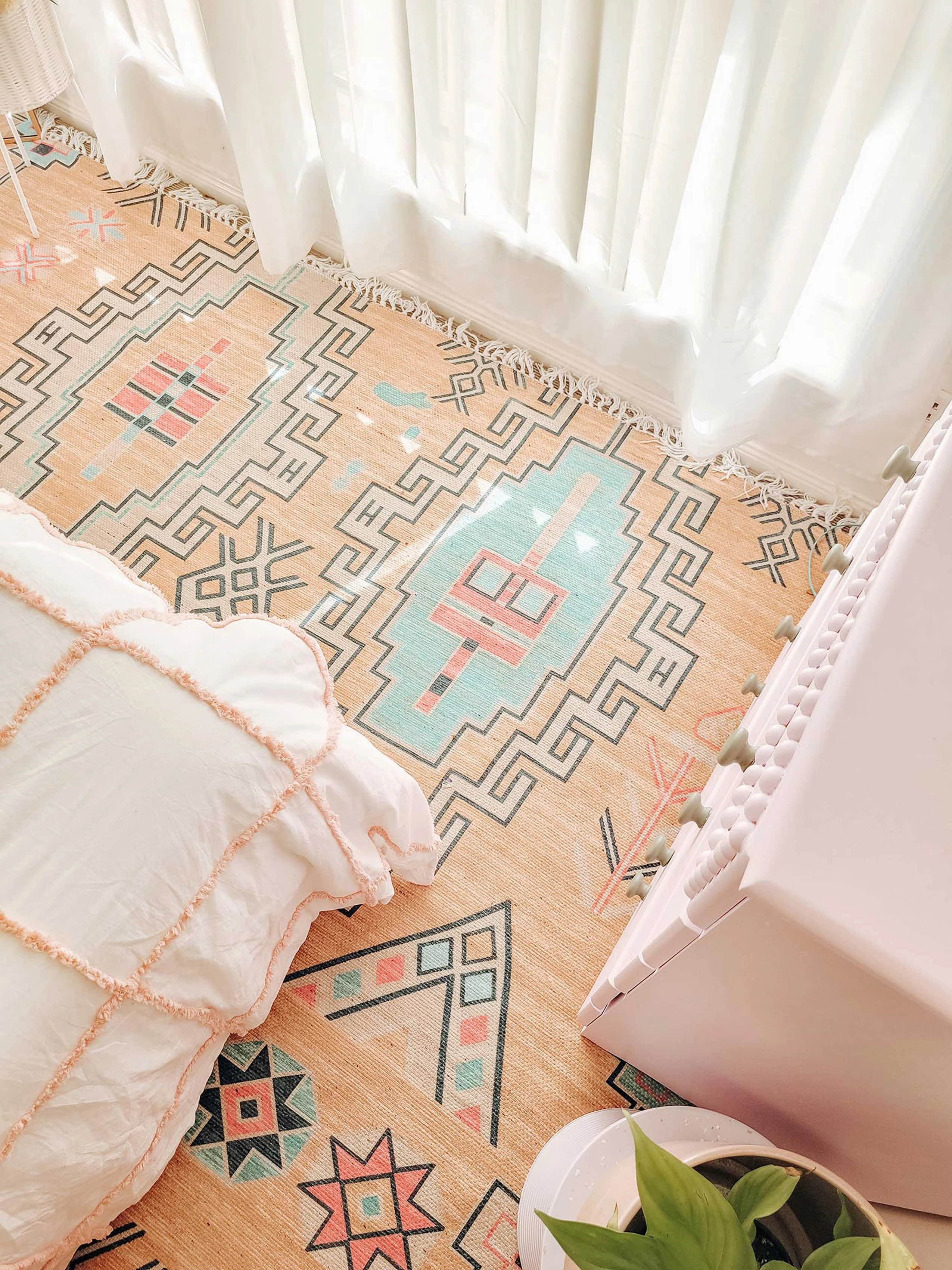 Zelda Cream Multi-Colour Abstract Tribal Indoor Outdoor Rug *NO RETURNS UNLESS FAULTY